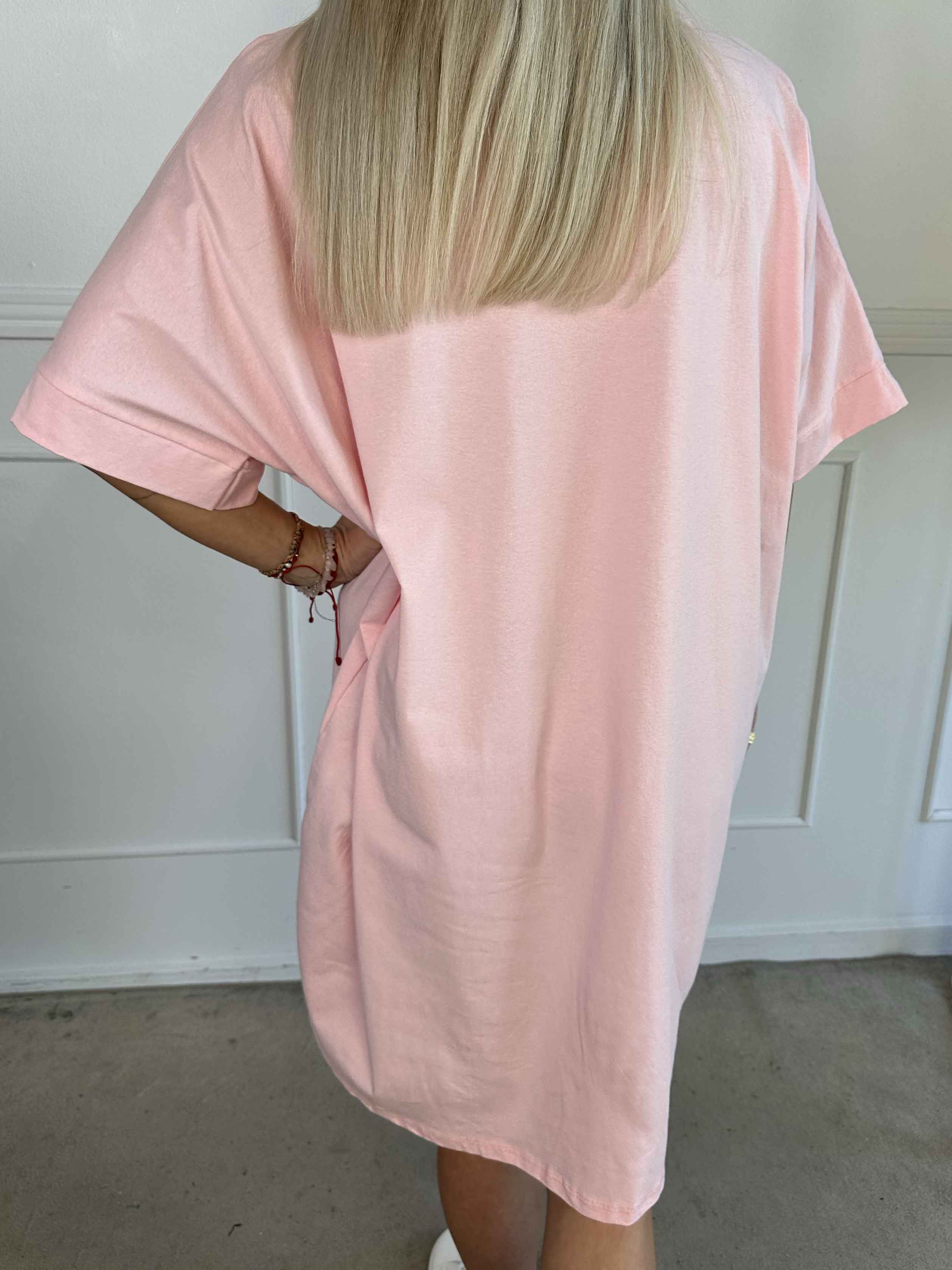 Mintu Dress - T-shirtklänning i bomull med similisten